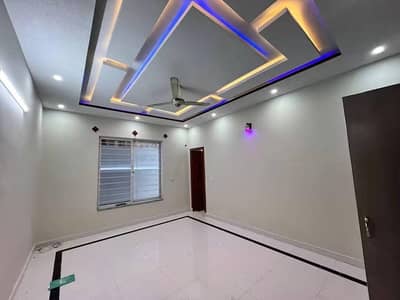G-13/2 UPPER PORTION FOR RENT 8 MARLA