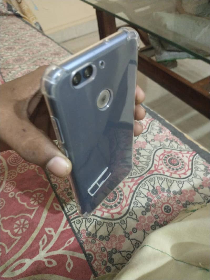 Huawei Nova 2 Plus 5