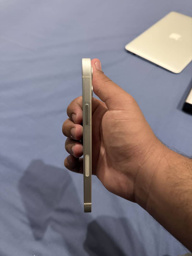 Apple iPhone 12 3