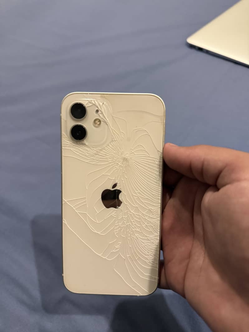 Apple iPhone 12 7