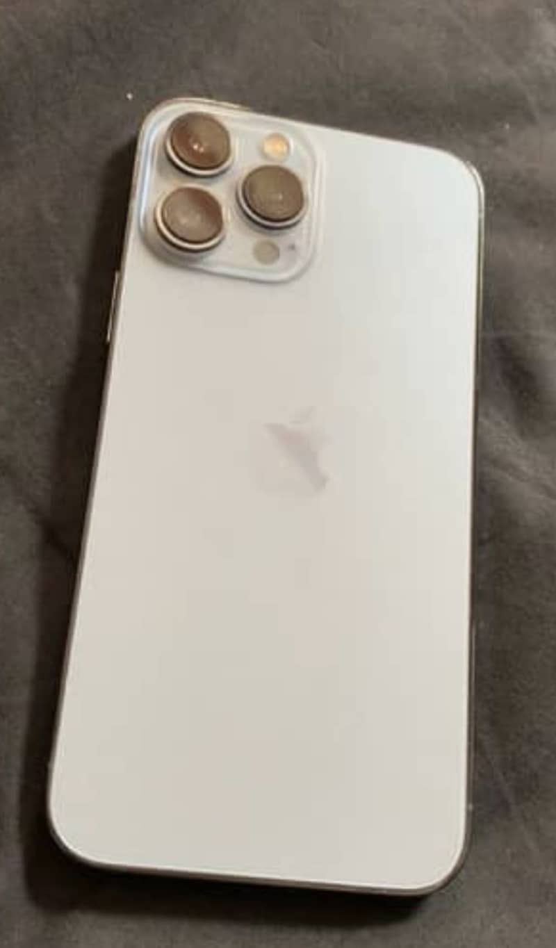 Apple iPhone 13 Pro Max 2