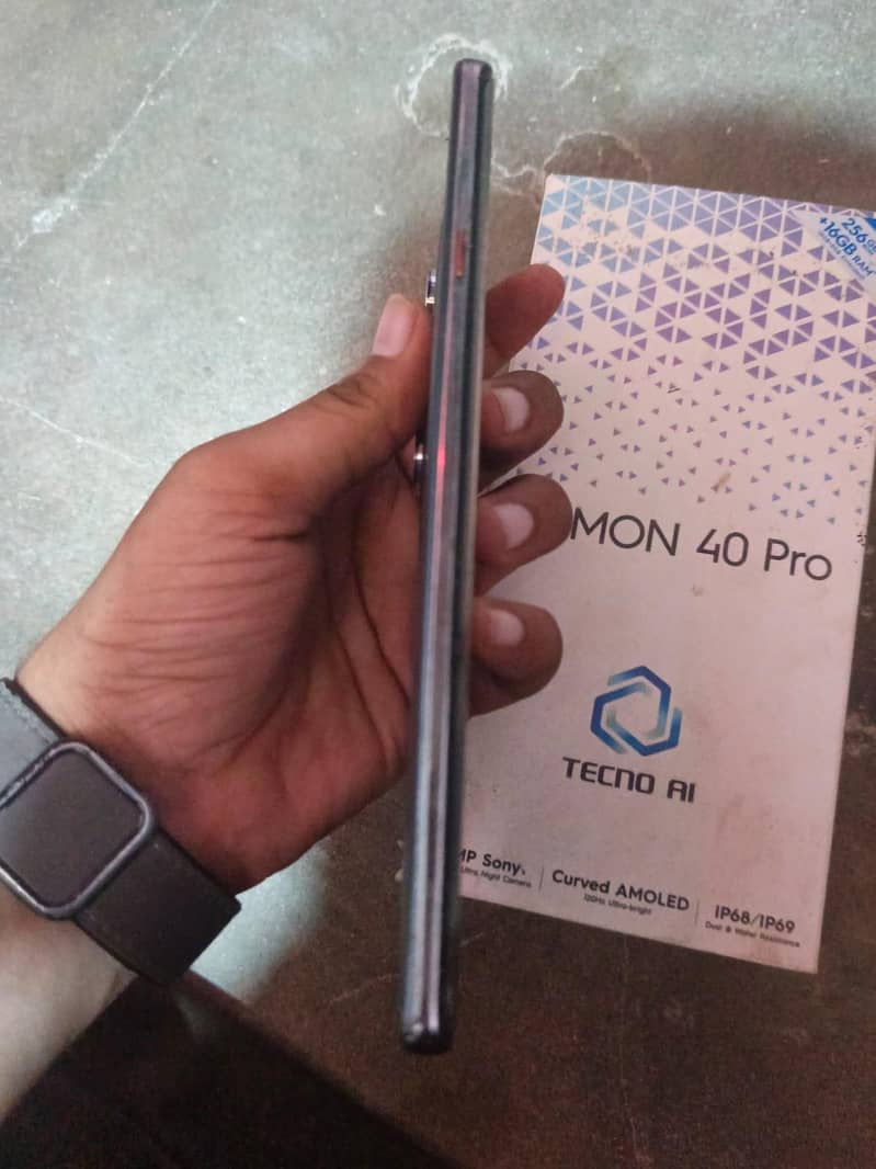 Tecno CAMON 40 Pro 3