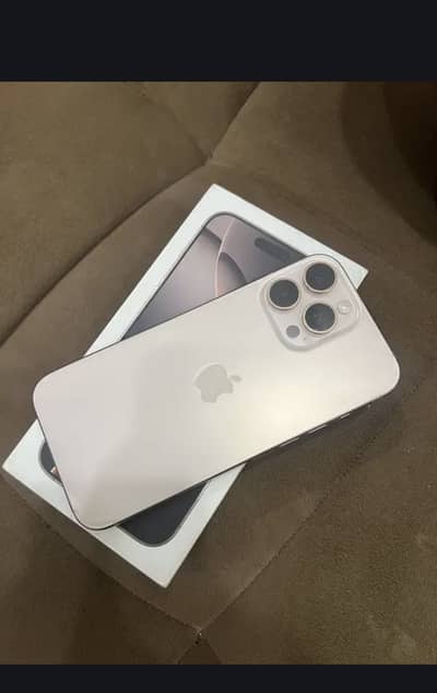 Apple iPhone 16 Pro Max