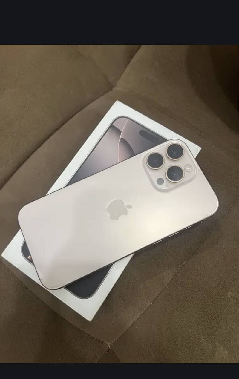 Apple iPhone 16 Pro Max 0