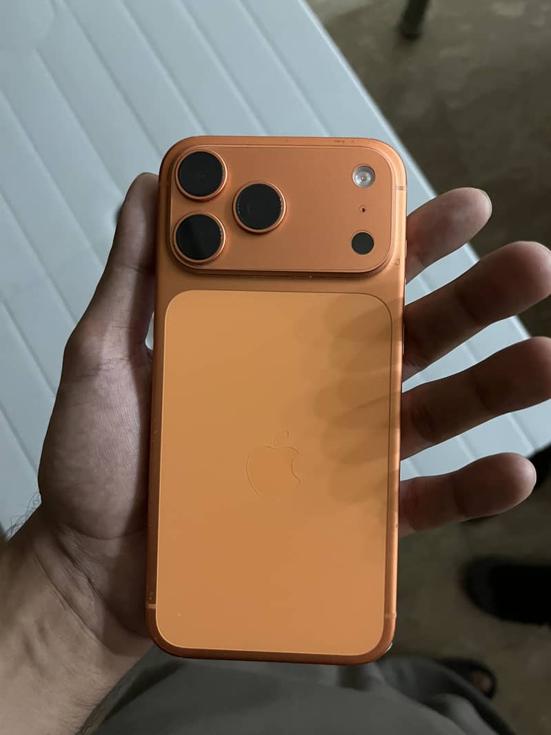Apple iPhone 17 Pro Max 1