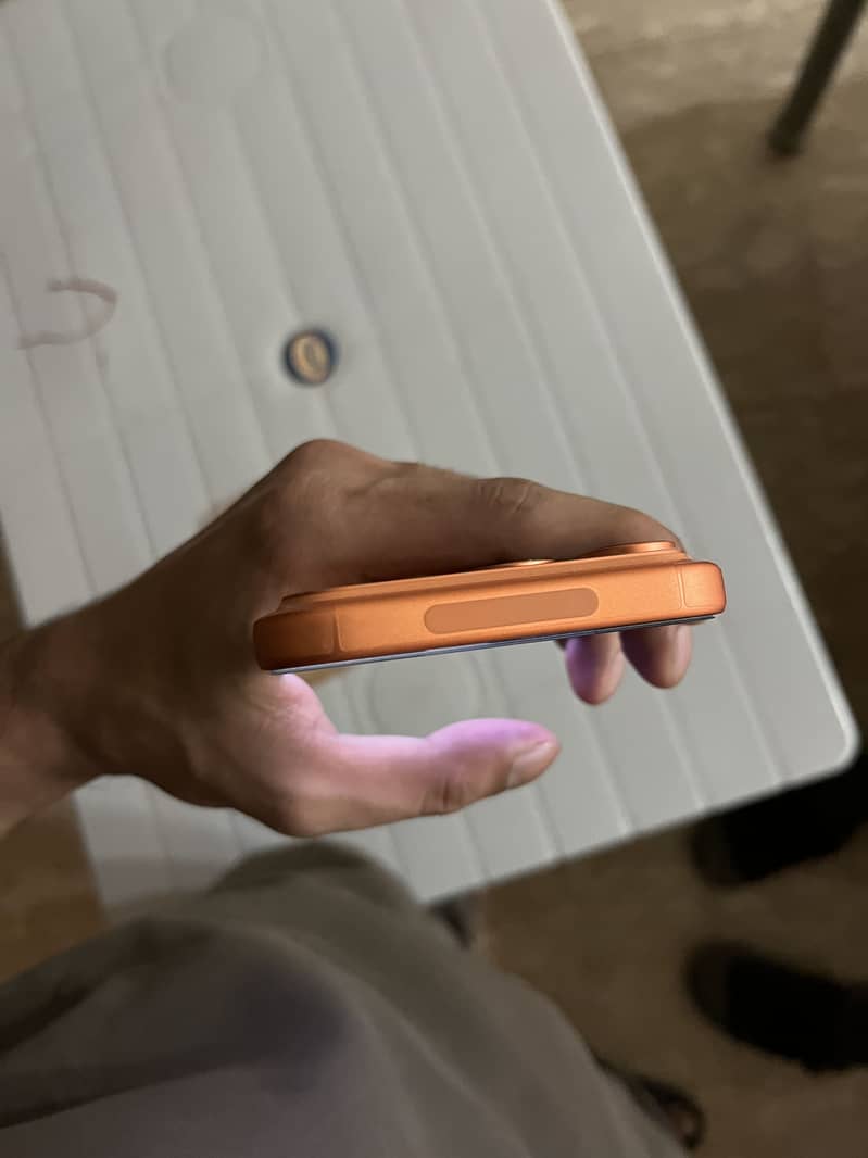 Apple iPhone 17 Pro Max 5