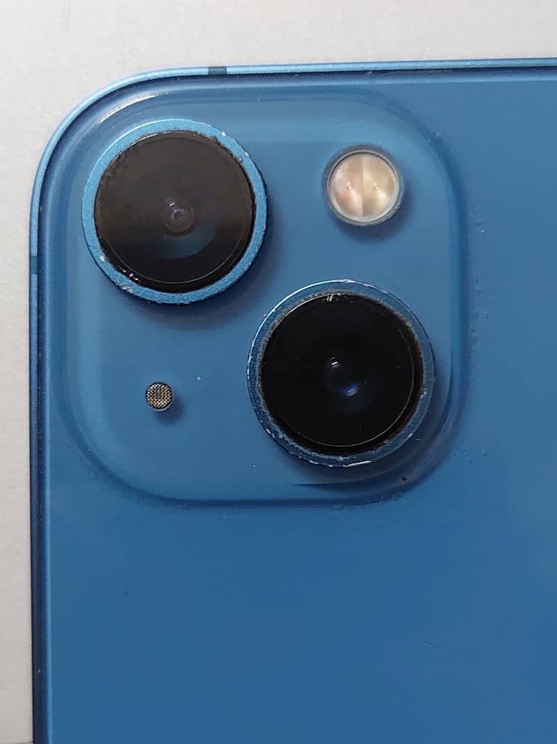 Apple iPhone 13 2
