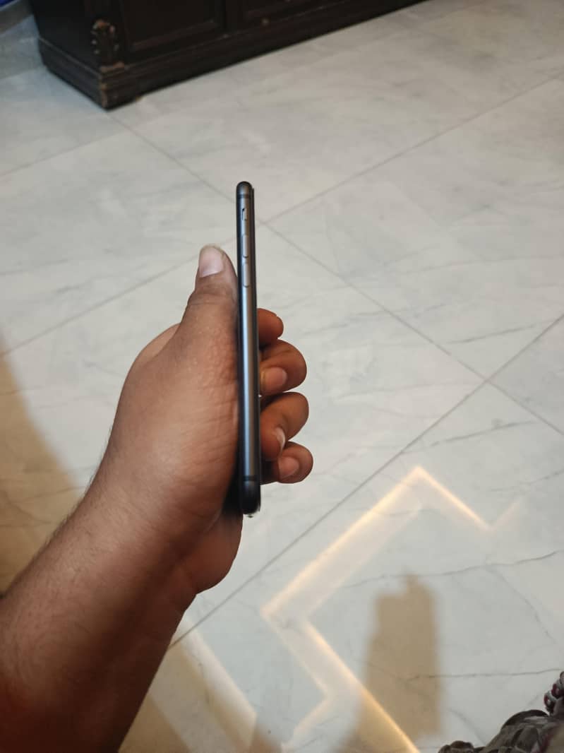 Apple iPhone 8 2