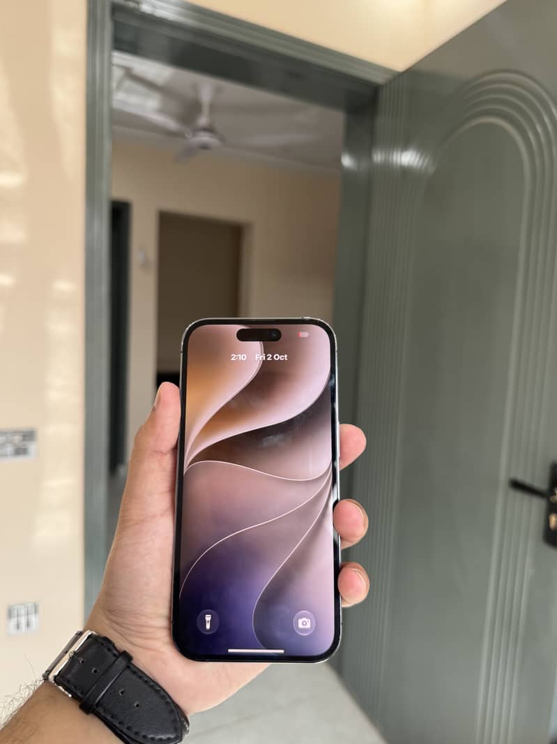 Apple iPhone 14 Pro 2