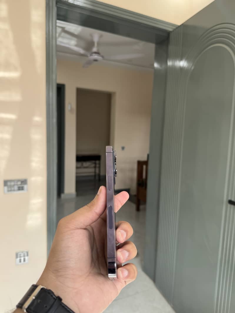 Apple iPhone 14 Pro 3