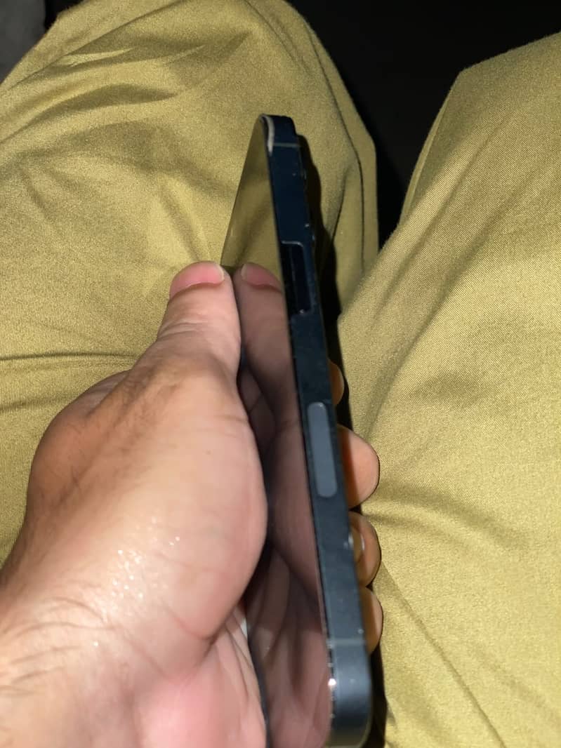 Apple iPhone 13 Pro 3
