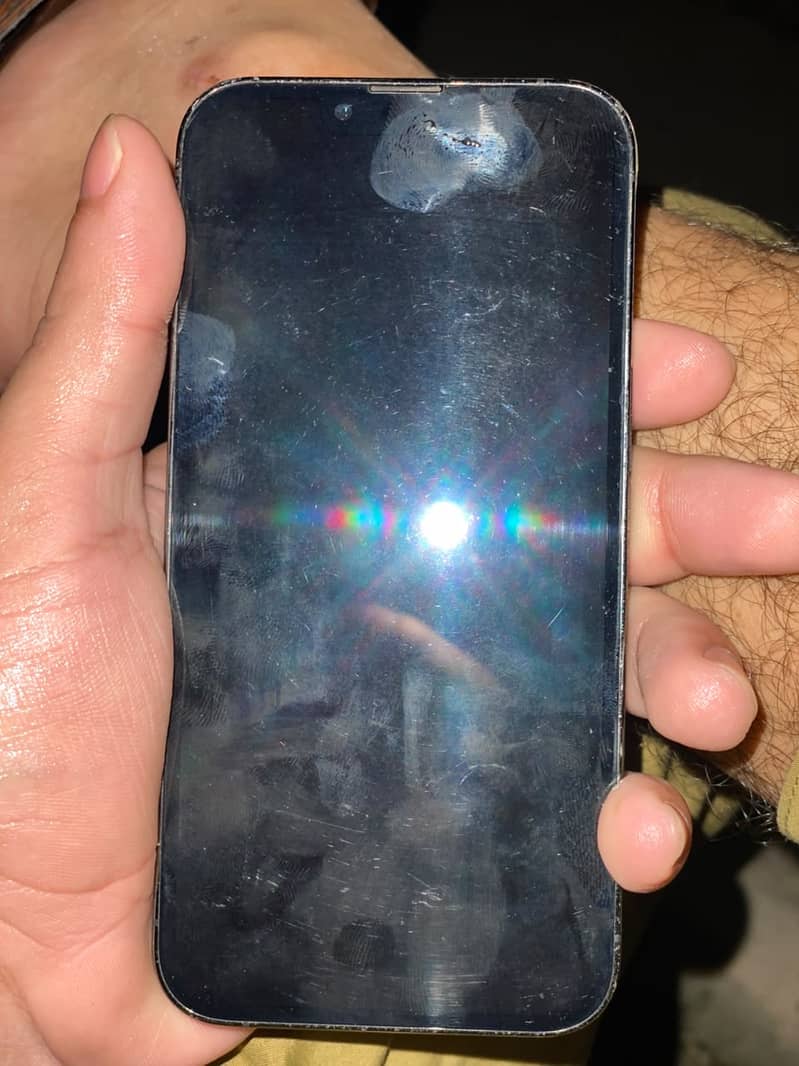 Apple iPhone 13 Pro 4