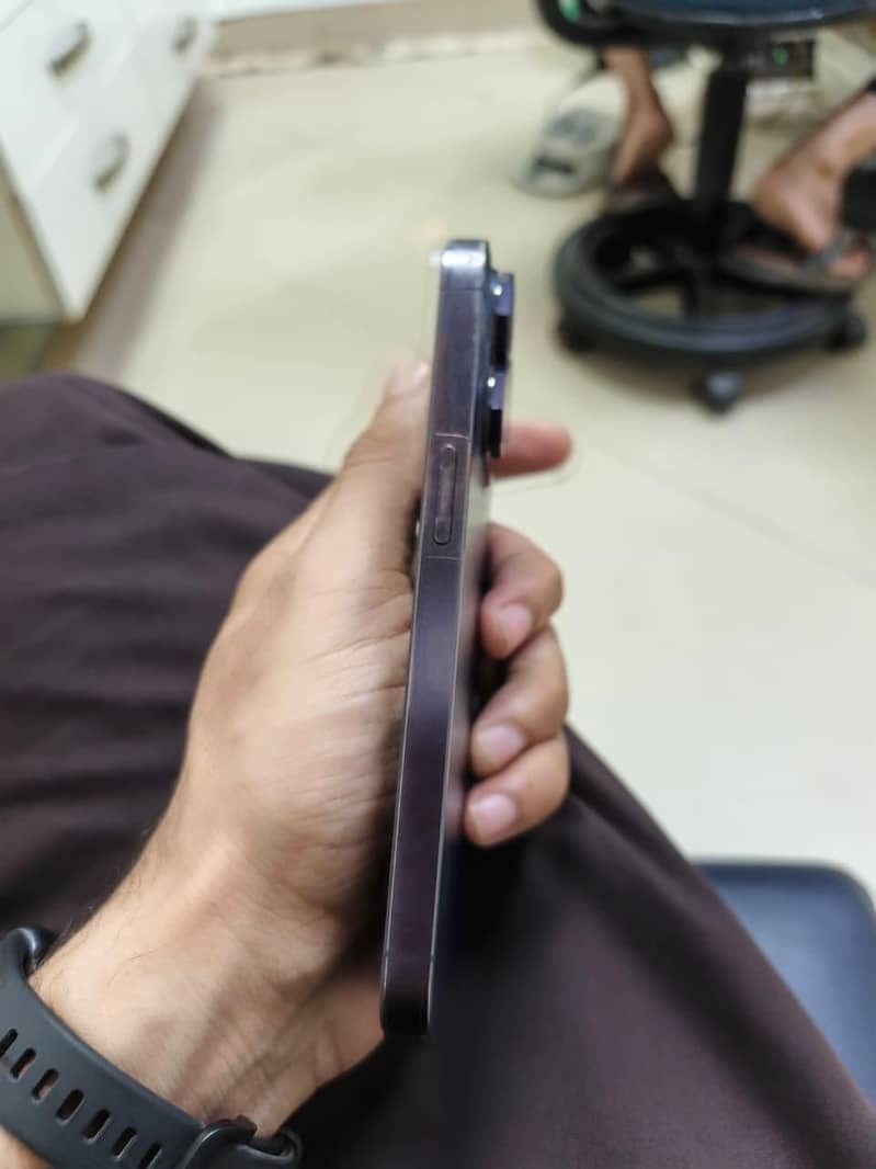 Apple iPhone 14 Pro 1
