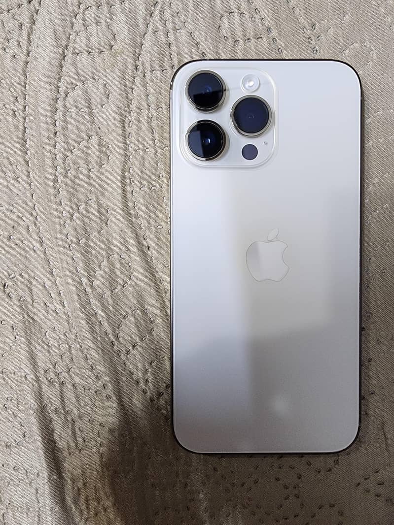 Apple iPhone 14 Pro Max 3