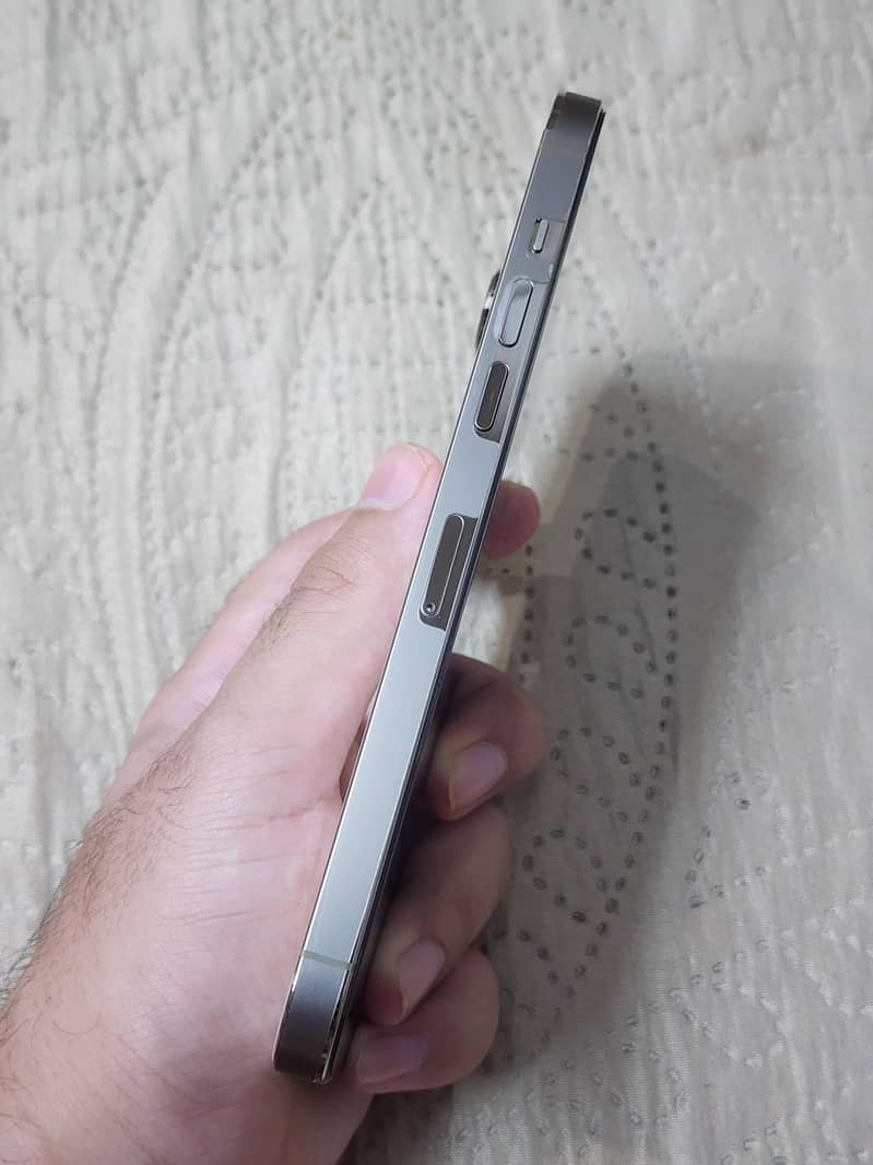 Apple iPhone 14 Pro Max 5