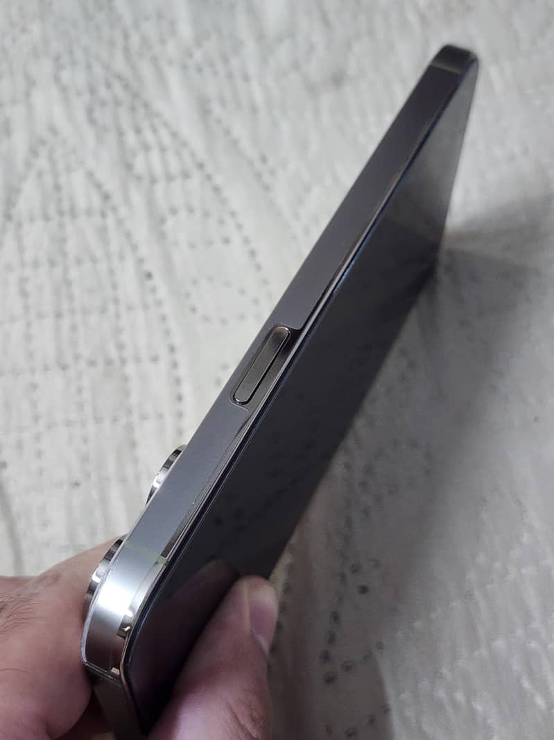 Apple iPhone 14 Pro Max 7