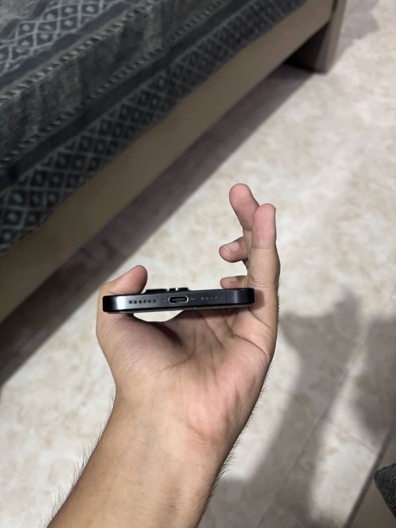 Apple iPhone 15 Pro Max JV 2
