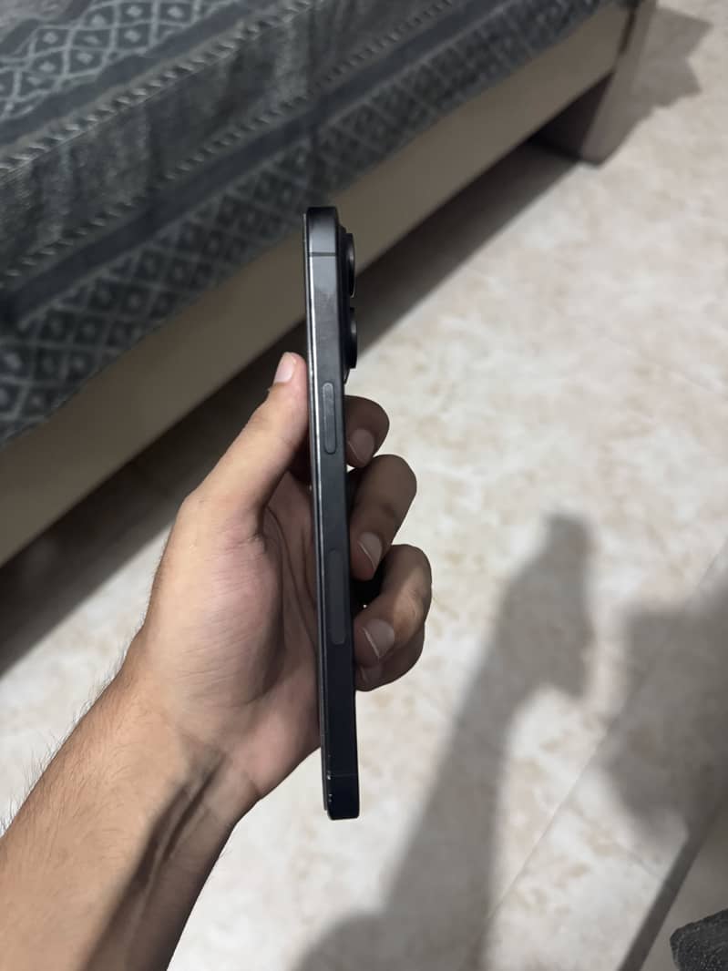 Apple iPhone 15 Pro Max JV 5