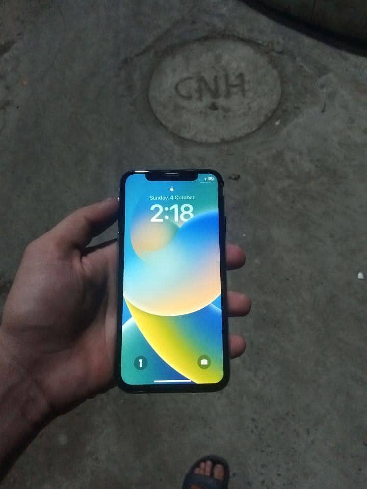 Apple iPhone X 3