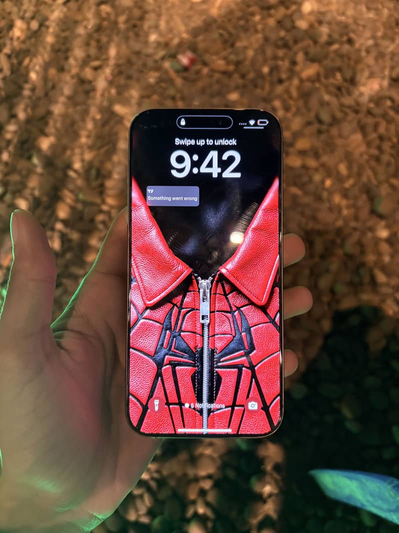 Apple iPhone 16 Pro Max 6