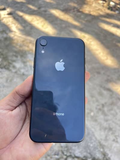 Apple iPhone XR