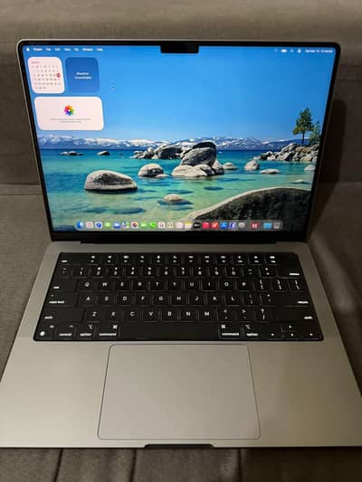 apple MacBook Pro M2 max 96gb 2tb urgent sale