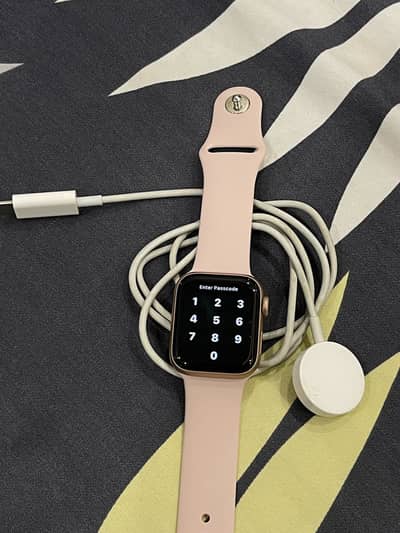 Apple watch series 5 40mm