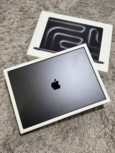 apple MacBook Pro M2 max 96gb 2tb urgent sale