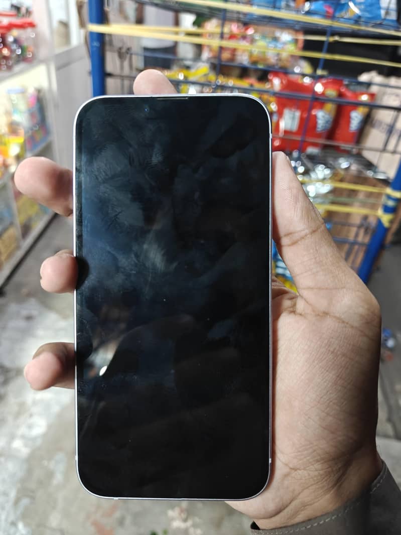Apple iPhone 14 4