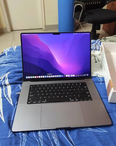 apple MacBook Pro M2 max 96gb 2tb urgent sale