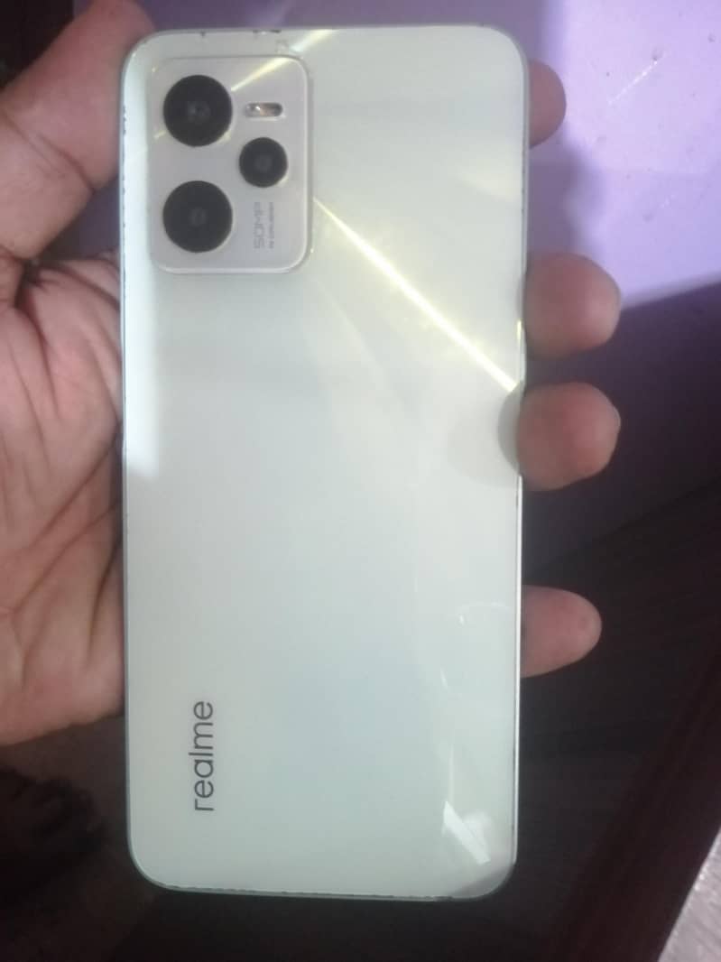 Realme C35 0