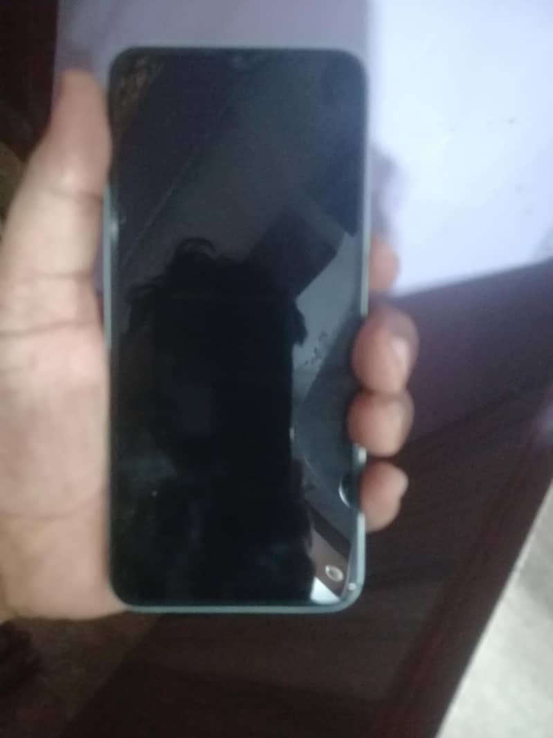 Realme C35 4