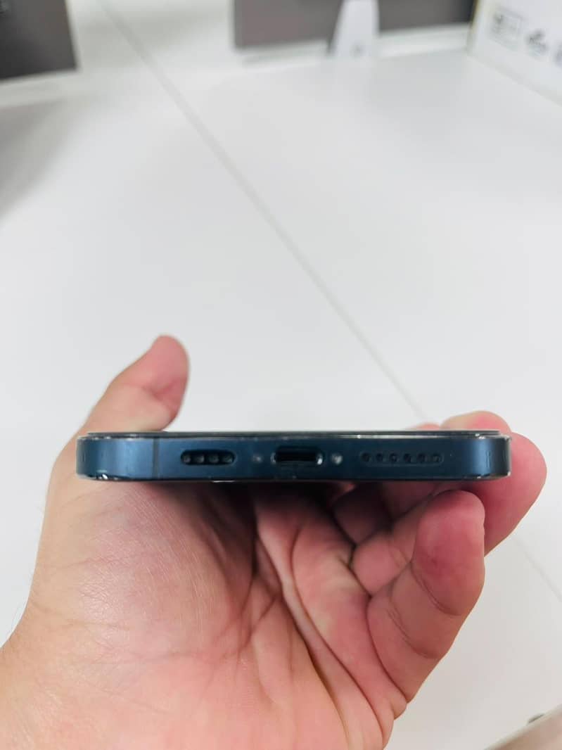 Apple iPhone 12 Pro Max 3