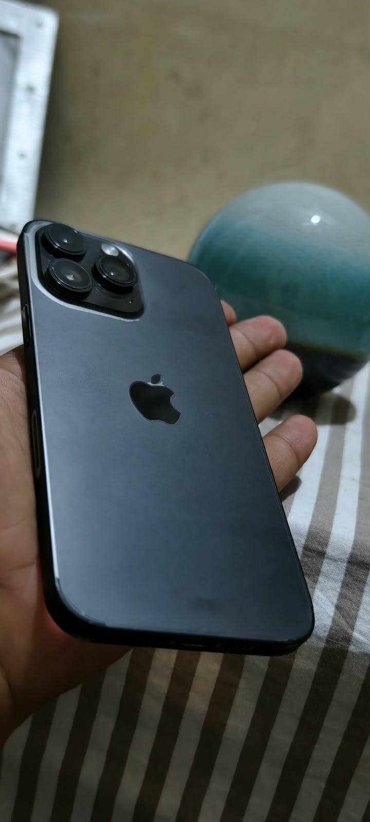Apple iPhone 14 Pro Max 1