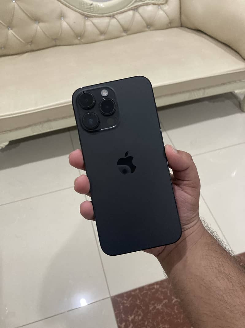 Apple iPhone 14 Pro Max 0