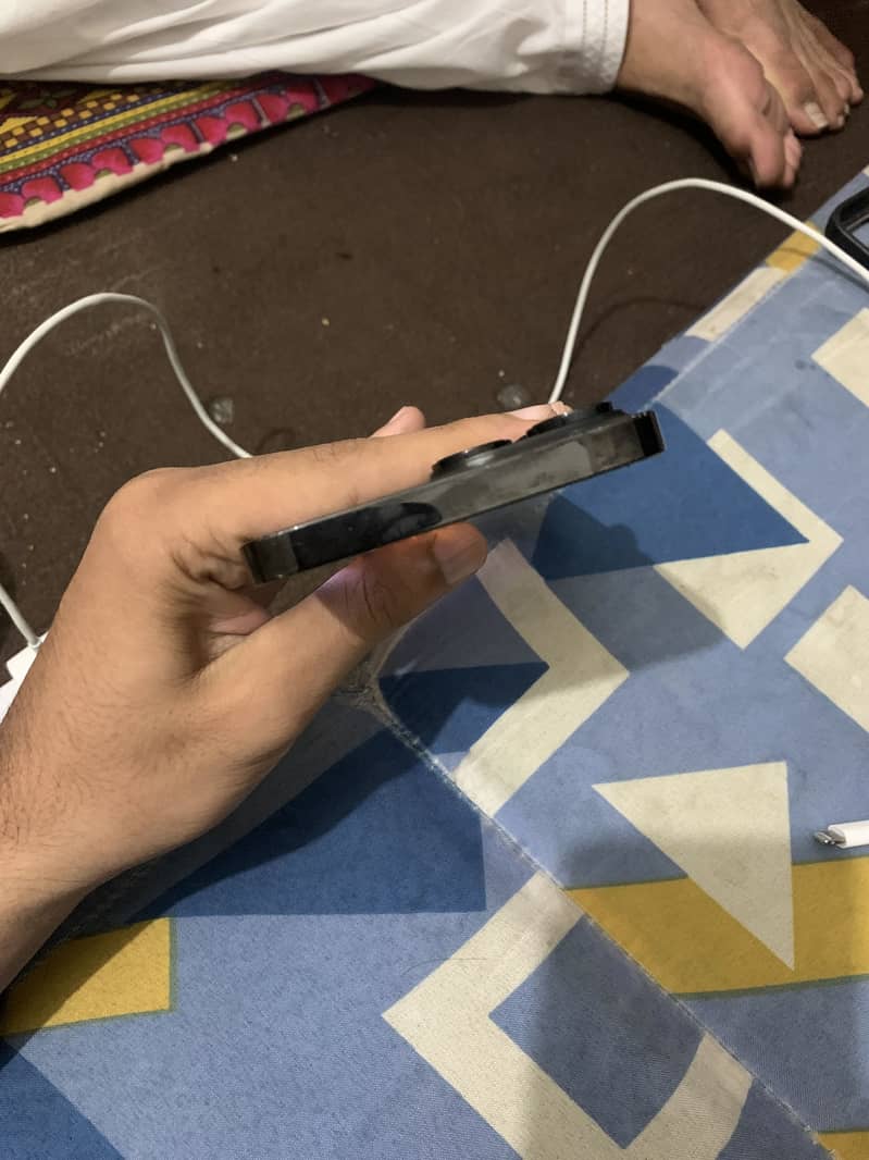 Apple iPhone 14 Pro Max 3