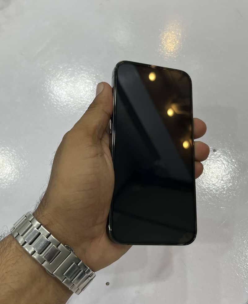 Apple iPhone 13 Pro 0