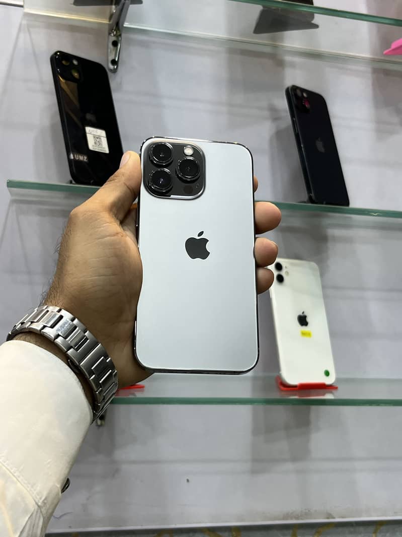 Apple iPhone 13 Pro 1