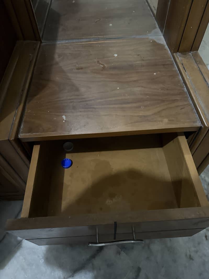 Dressing table 2
