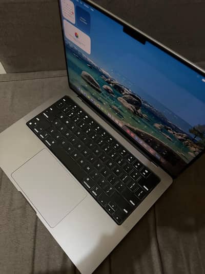 apple MacBook Pro M2 max 96gb 2tb urgent sale