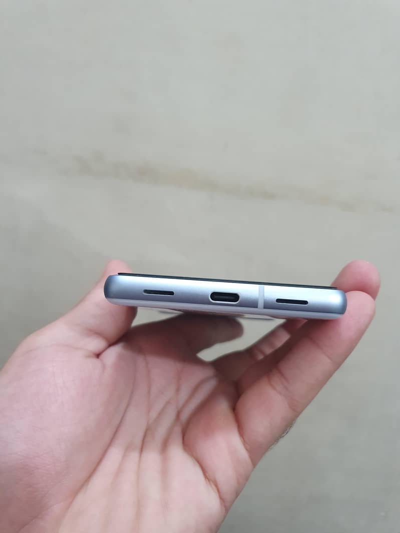 Google Pixel 7a 2