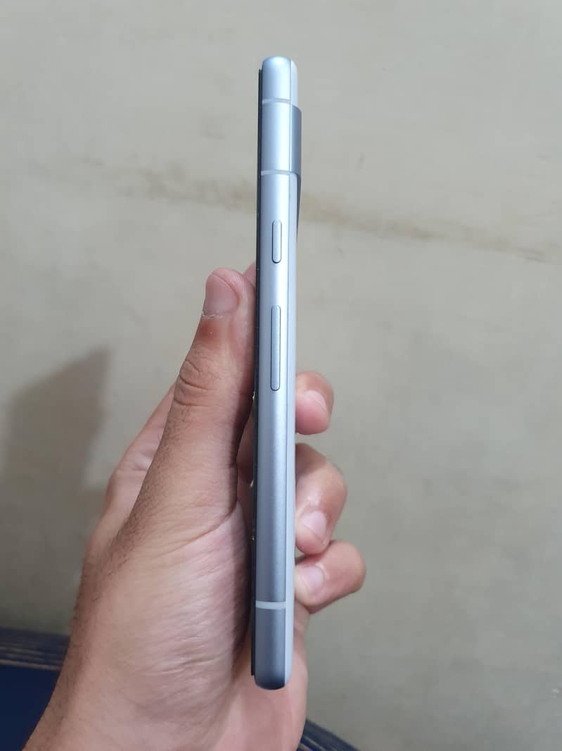Google Pixel 7a 4