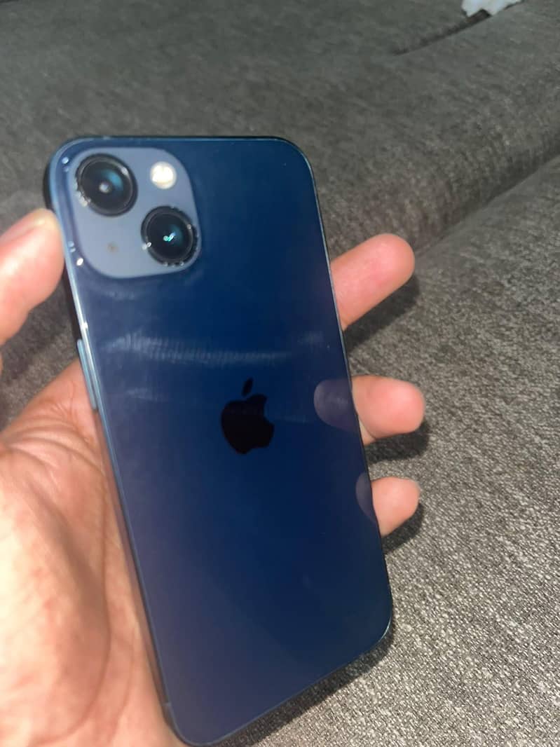 Apple iPhone 13 5