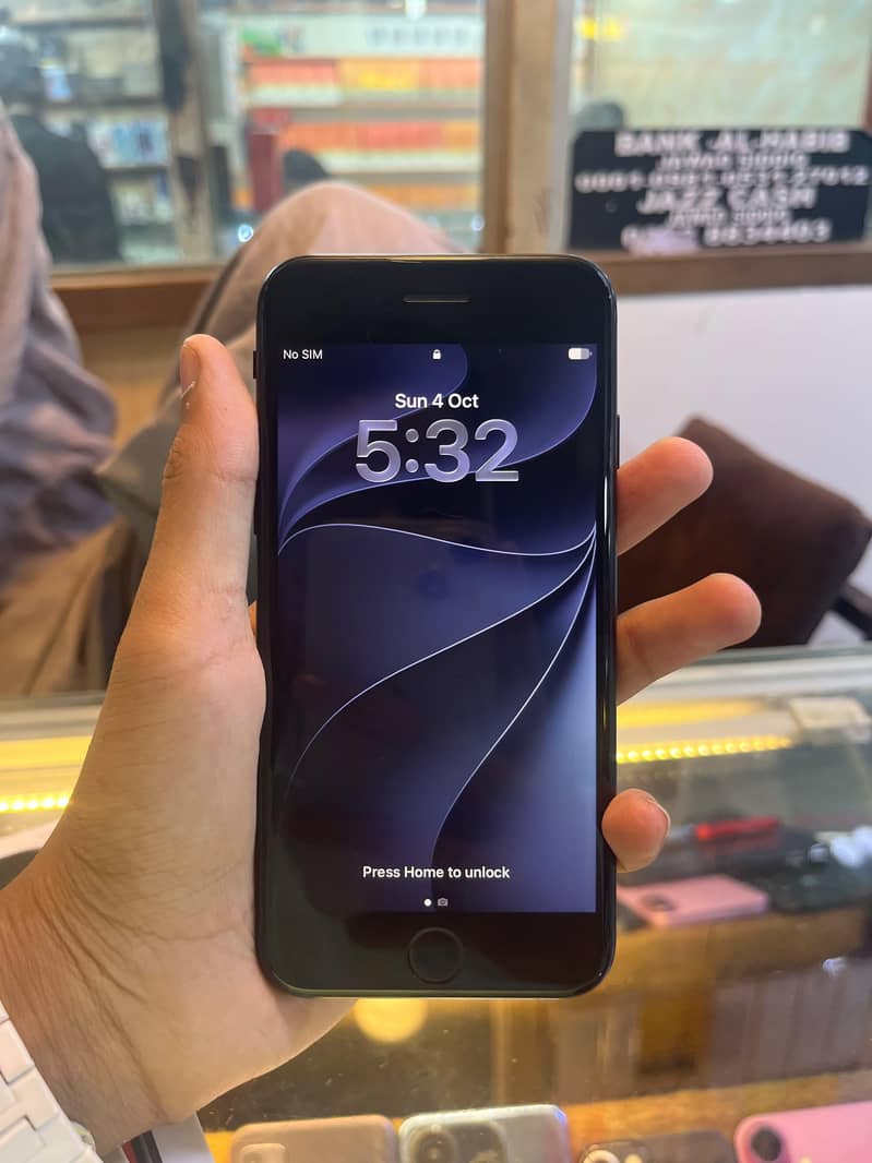 Apple iPhone SE 3