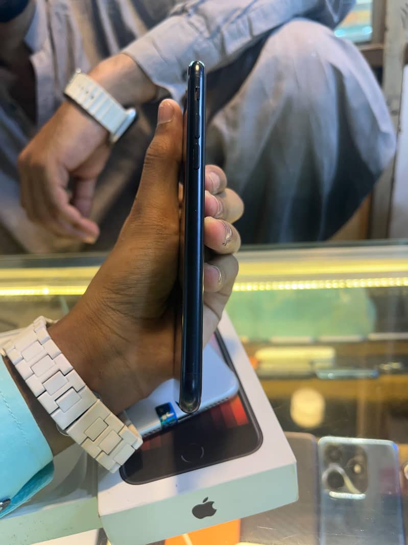 Apple iPhone SE 5
