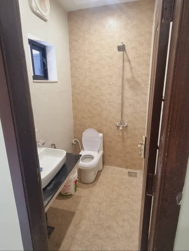 I14 Upper portion for Rent 4