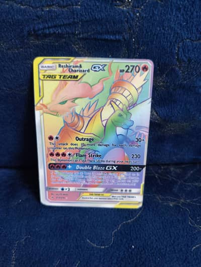 Reshiram and charizard rainbow rear  card 217/214