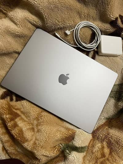 apple MacBook Pro M2 max 96gb 2tb urgent sale