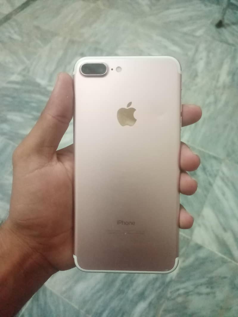 Apple iPhone 7 Plus 0