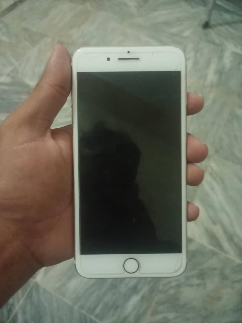 Apple iPhone 7 Plus 1